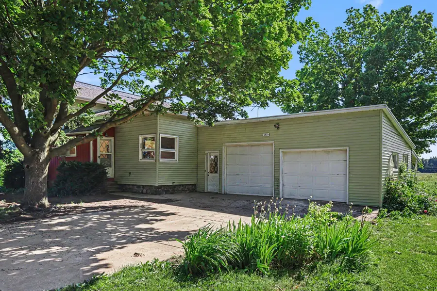 6923 Young Road, Bellevue, MI 49021 - #3