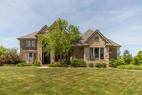 2376 Westbrooke Circle S, Ann Arbor, MI 48105