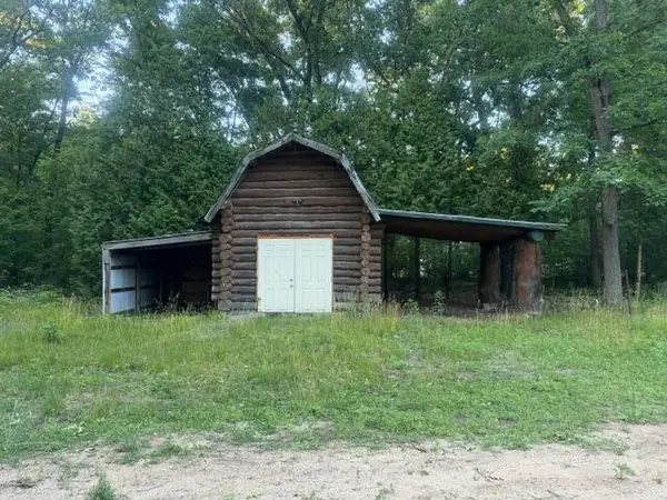 2649 E Fox Drive, Grant, MI 49327