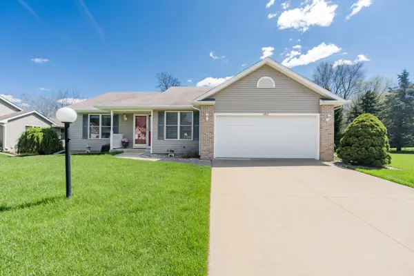 9847 Fort Myers Parkway #48, Portage, MI 49002