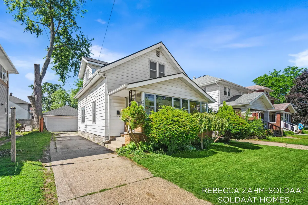 850 Richmond Street Nw, Grand Rapids, MI 49504 - #1