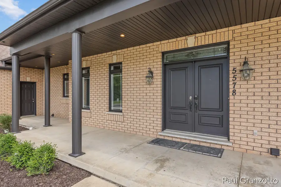 5578 Blackberry Bluff Court Se, Kentwood, MI 49512 - #3