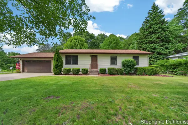 1646 W Giles Road, Muskegon, MI 49445