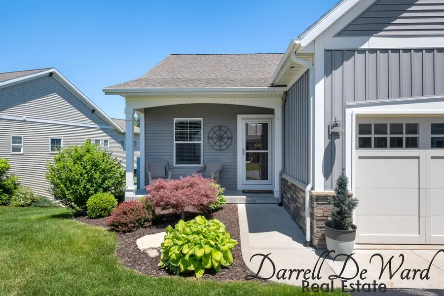 885 S Center Park Drive Sw, Byron Center, MI 49315 - #2