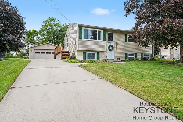 941 Greenwood Street, Middleville, MI 49333