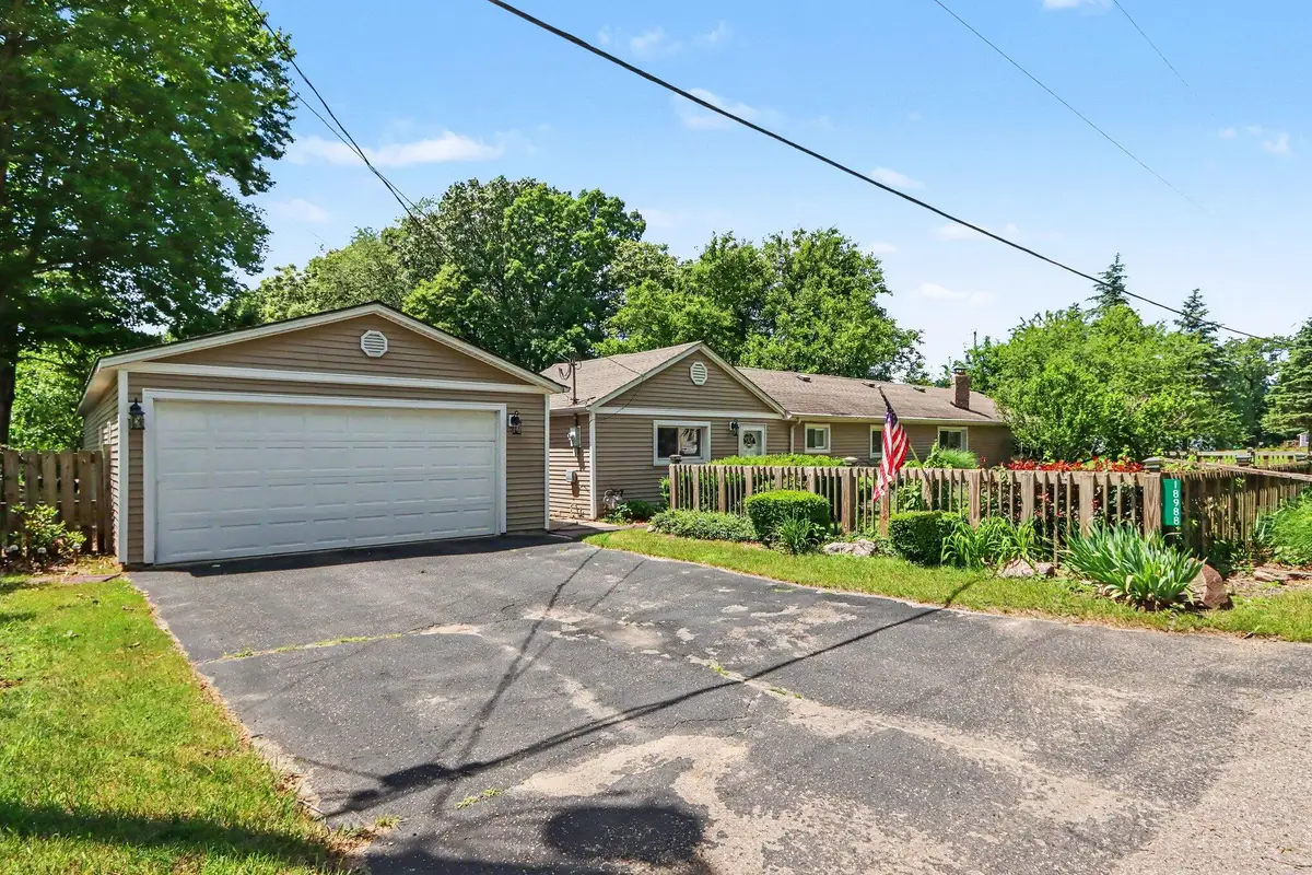 18988 32nd Street, Gobles, MI 49055 - #1