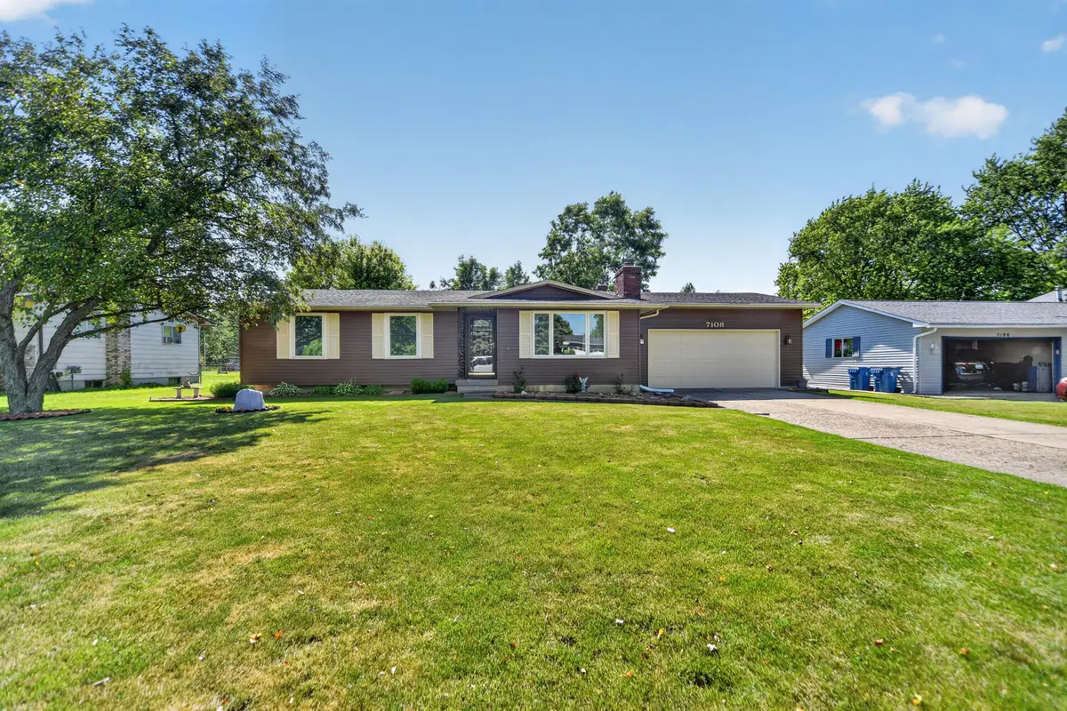 7108 Fairgrove Drive, Swartz Creek, MI 48473 - #1