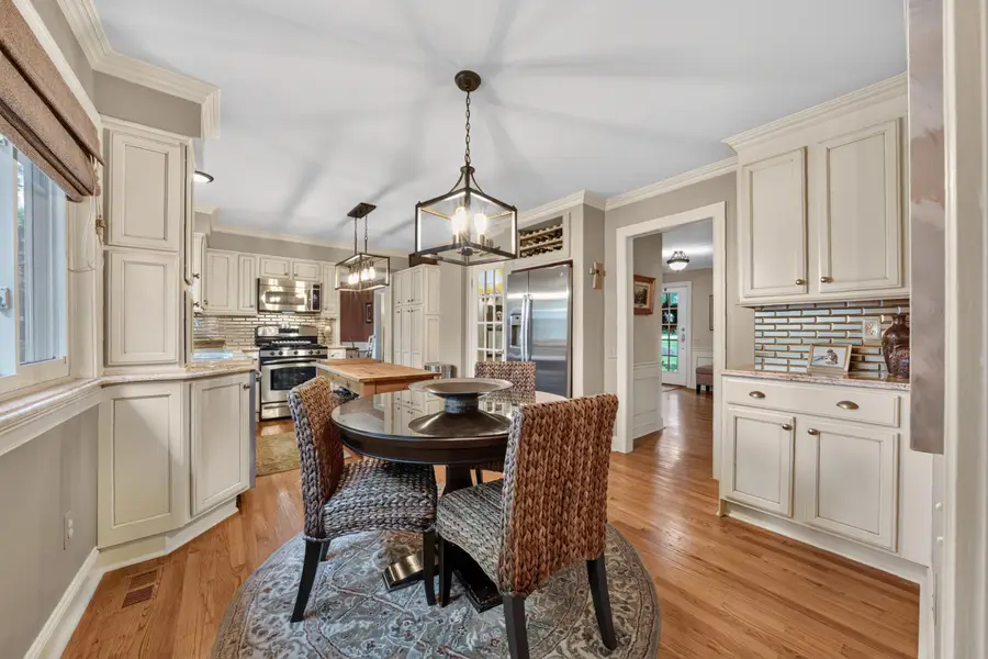 864 Great Oaks Boulevard, Rochester, MI 48307 - #2