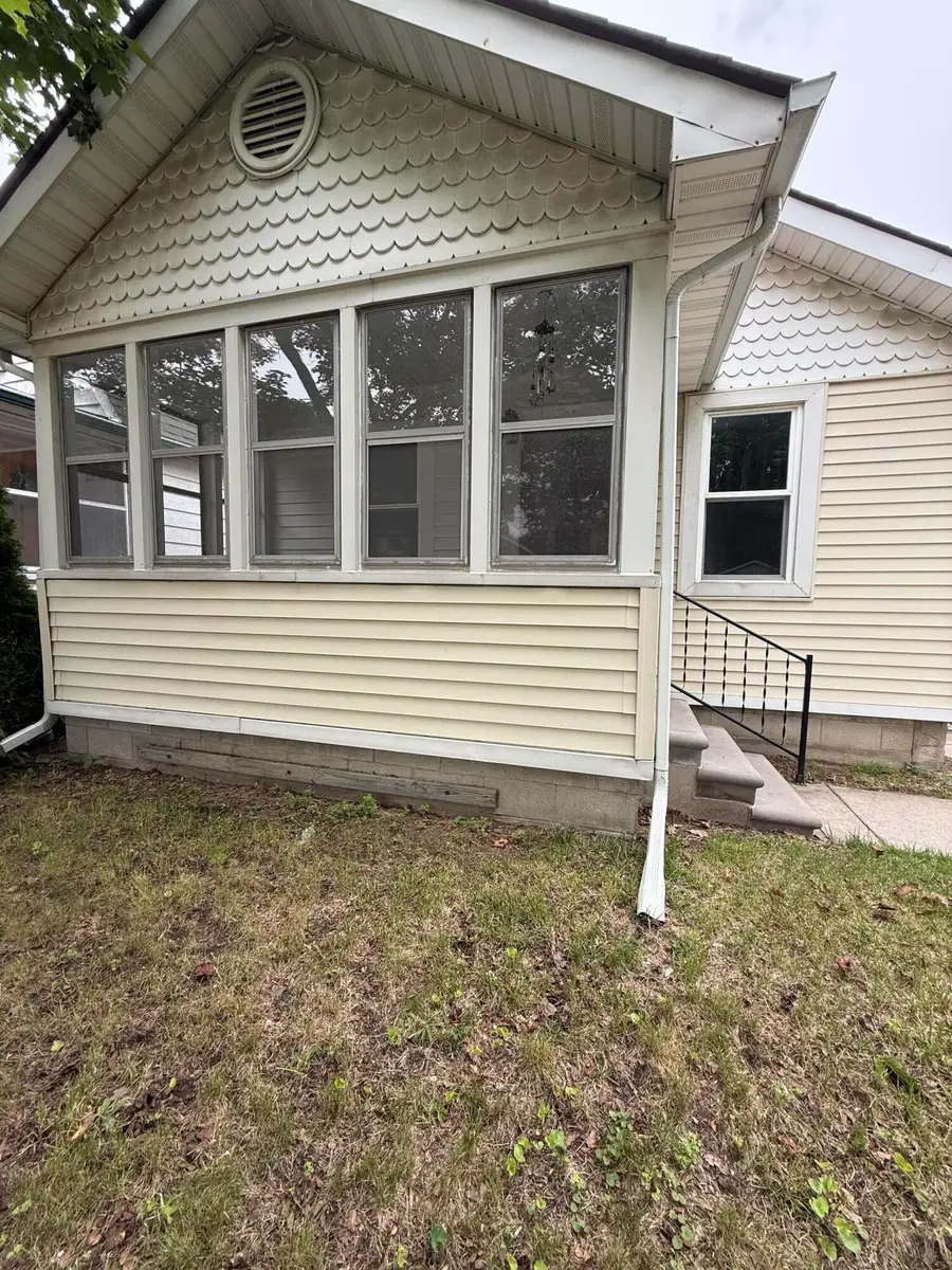 68 W Maxlow Avenue, Hazel Park, MI 48030 - #2