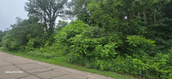 4923 Lakefront Drive, Delton, MI 49046