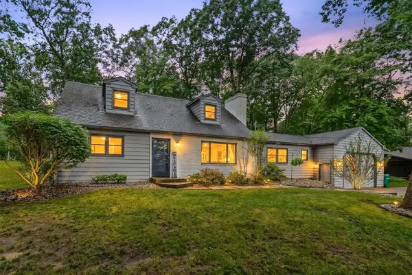 726 Lakeview Drive, Portage, MI 49002