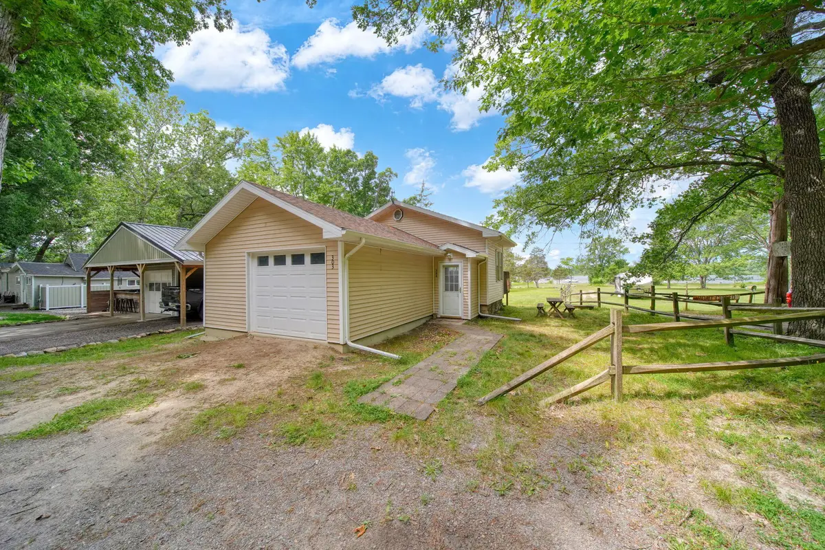 303 Cranberry Lake Road, Jackson, MI 49201 - #1