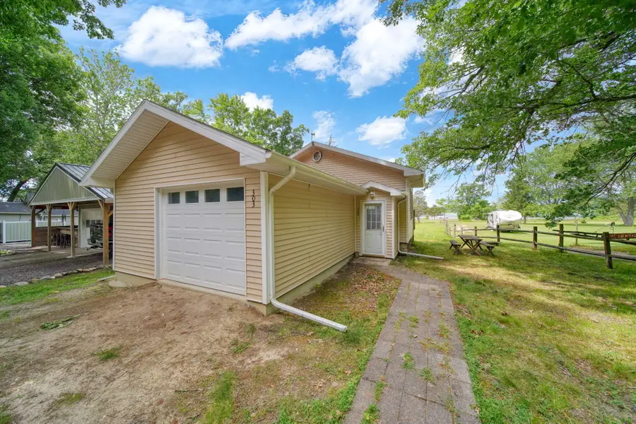 303 Cranberry Lake Road, Jackson, MI 49201 - #3