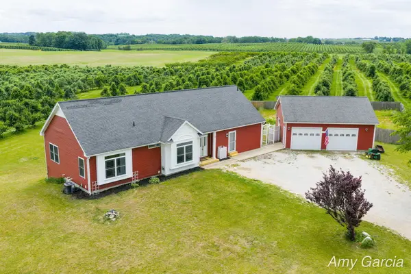 4630 Wild Locust Street, Kent City, MI 49330
