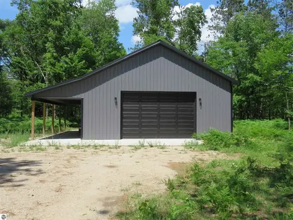 10420 W Rosted Road, Lake City, MI 49651