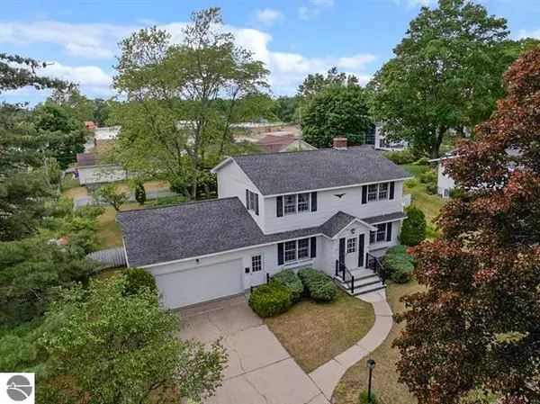 424 Crestview Place, Cadillac, MI 49601