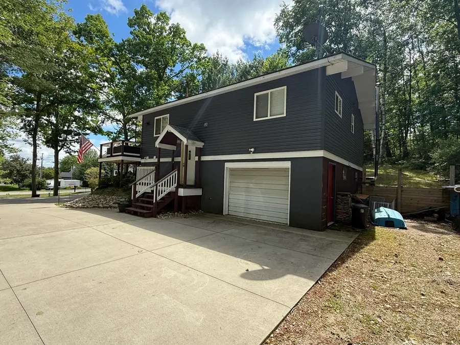11310 E Royal Road, Canadian Lakes, MI 49346 - #2