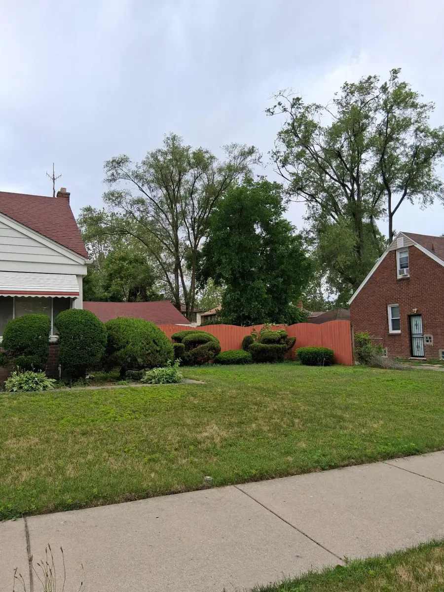 18211 Stansbury Avenue, Detroit, MI 48235 - #2