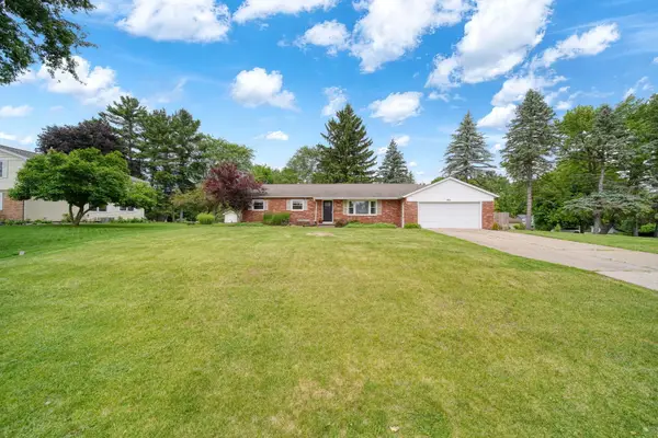 800 Hazelwood Boulevard, Jackson, MI 49203