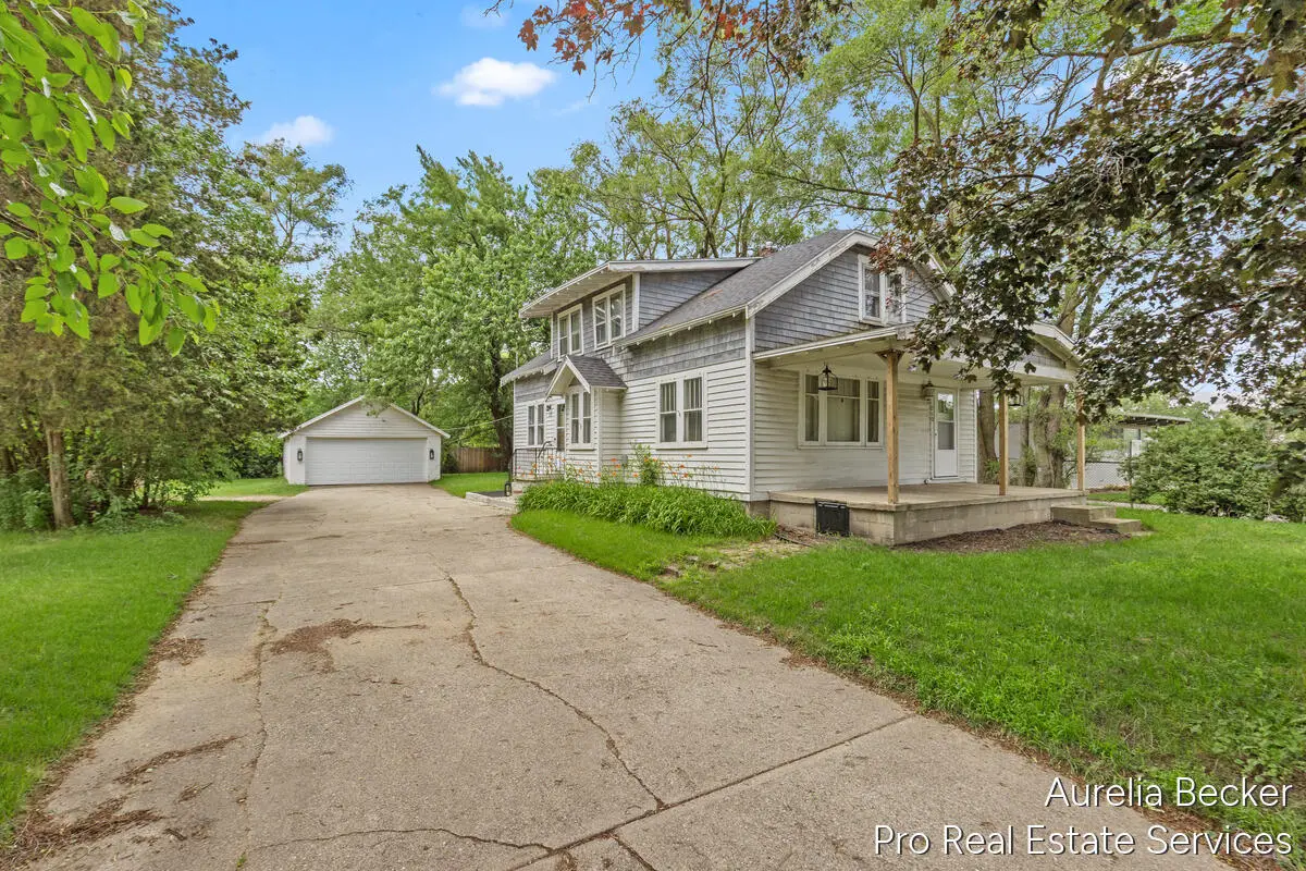 210 44th Street Se, Grand Rapids, MI 49548 - #1