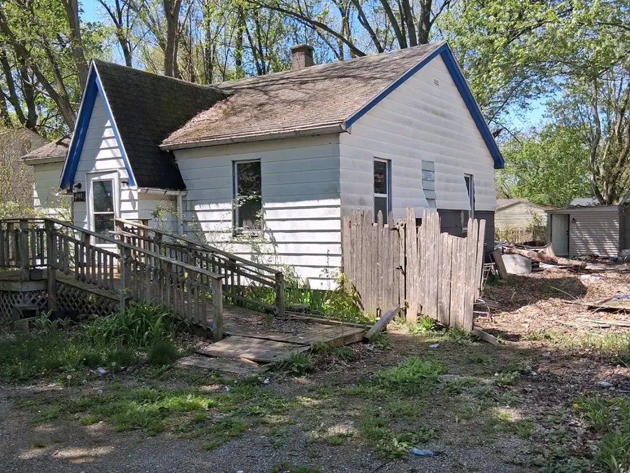 1354 Hurd Avenue, Fair Plain, MI 49022 - #2