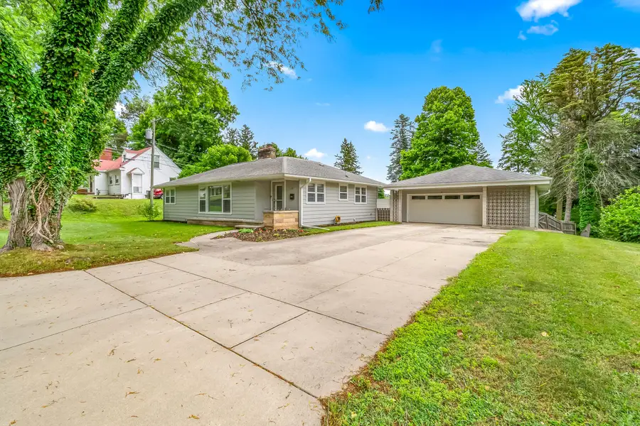 61 Charles Street, Hillsdale, MI 49242 - #3