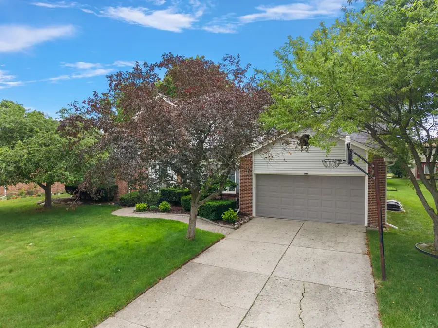 24762 White Plains Drive, Novi, MI 48374 - #2