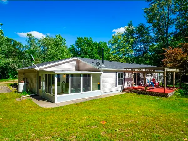 84 Thelen Drive, Gobles, MI 49055