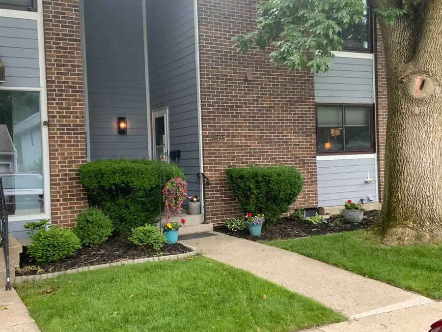 2424 E Collier Avenue Se, Grand Rapids, MI 49546 - #3