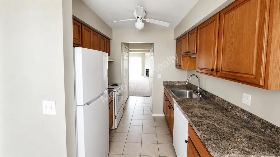 31548 Orchard Creek, Farmington Hills, MI 48334 - #3