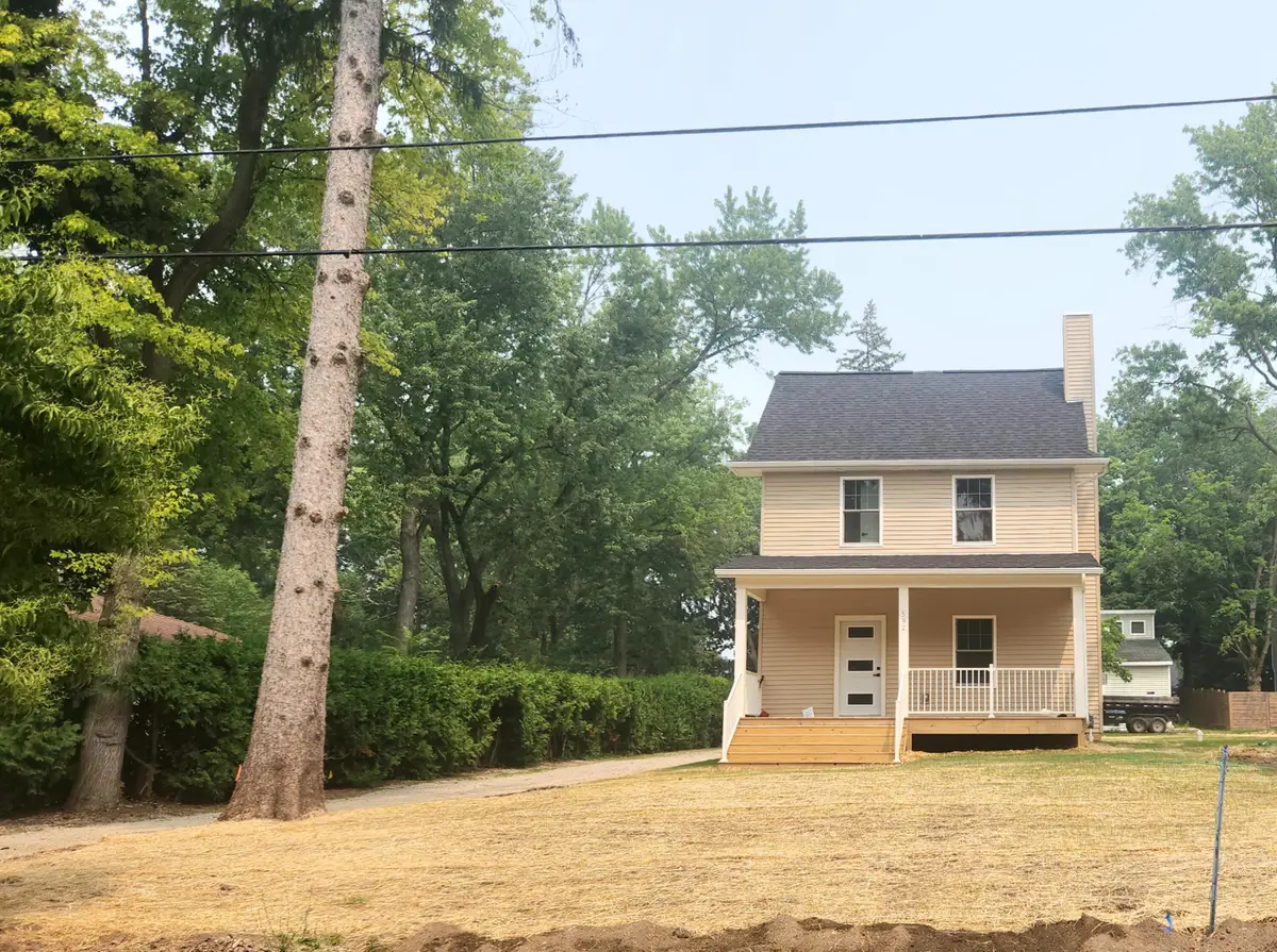 592 Kuehnle Avenue, Ann Arbor, MI 48103 - #1
