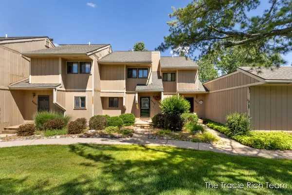 2670 Ridgecroft Drive Se, Grand Rapids, MI 49546
