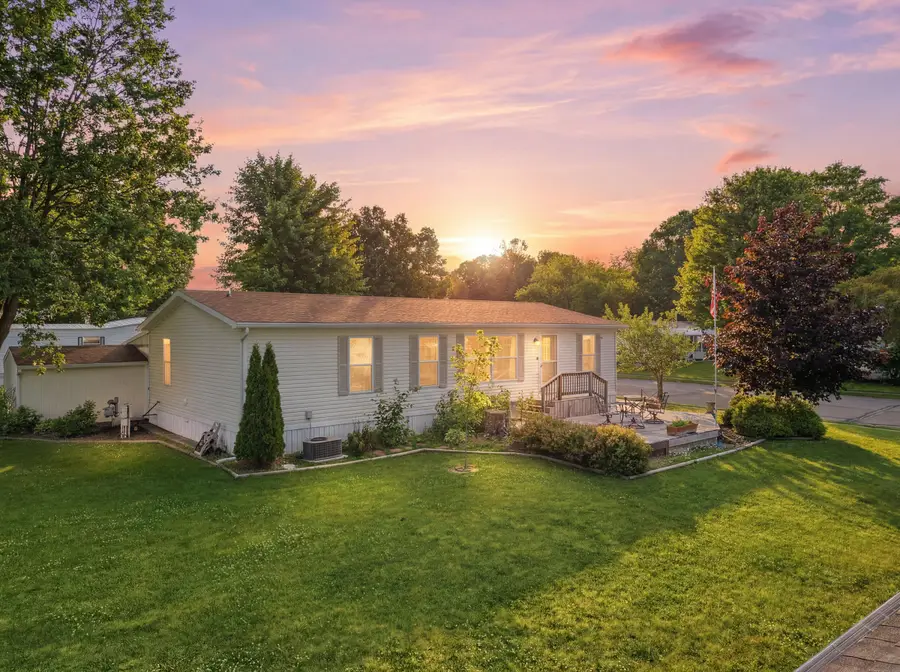 45 Pecan Avenue Ne, Cedar Springs, MI 49319 - #2