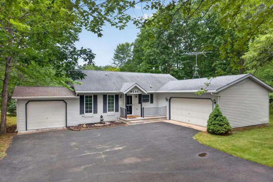 9265 Golf Port Drive, Canadian Lakes, MI 49346 - #2