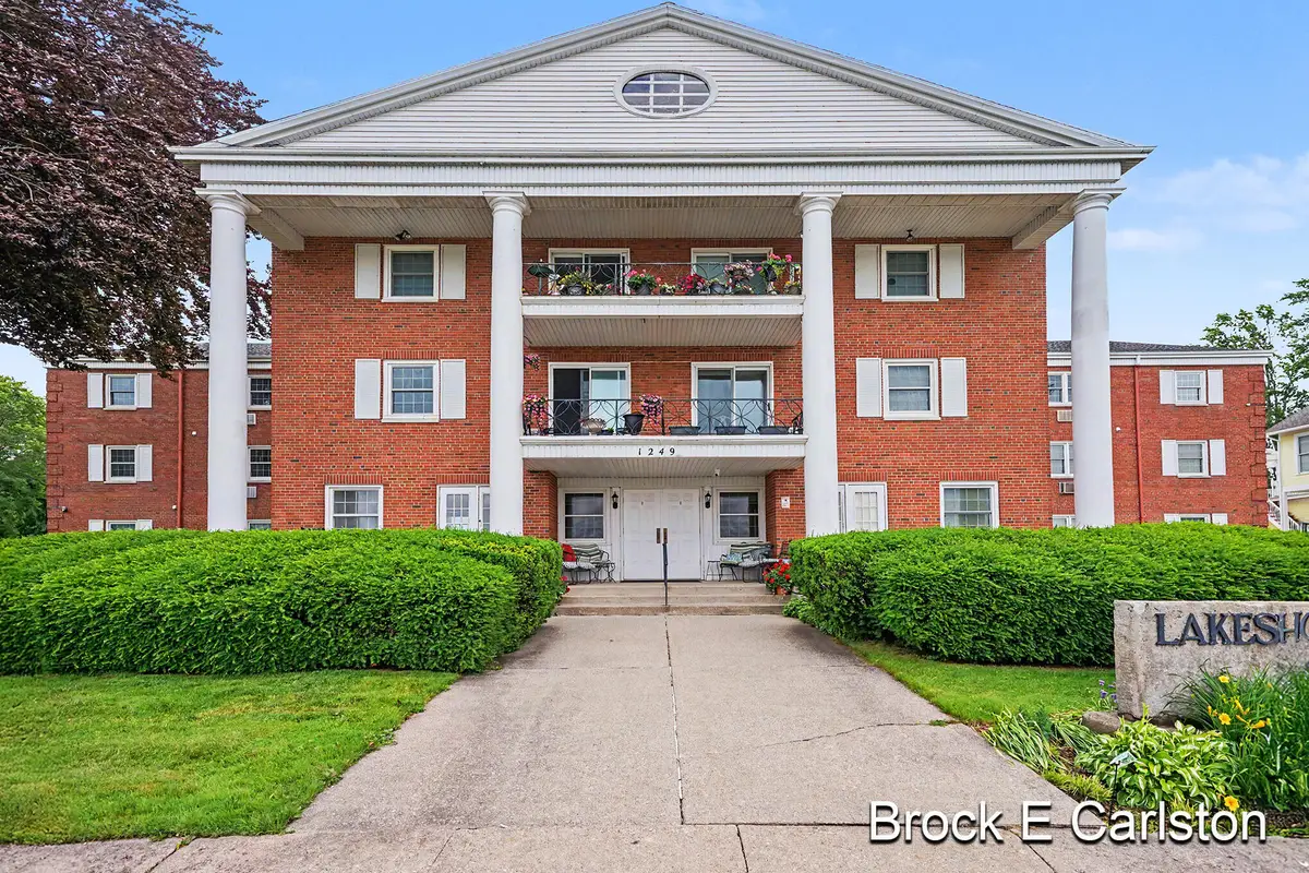 1249 Lakeshore Drive #339, Muskegon, MI 49441 - #1