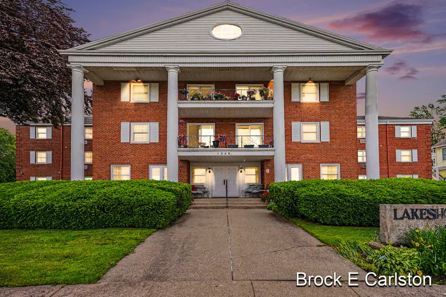 1249 Lakeshore Drive #339, Muskegon, MI 49441 - #2