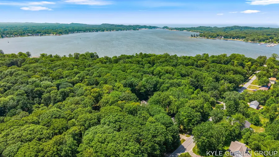 208 Chicago Avenue, Holland, MI 49424 - #3