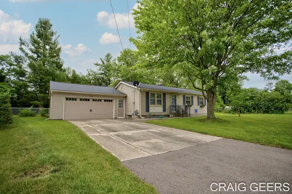 2864 Mustang Court Ne, Grand Rapids, MI 49525