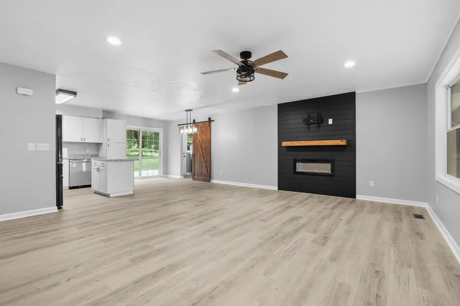4582 E Y Avenue, Vicksburg, MI 49097 - #3