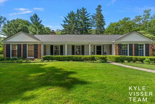 2089 Robinson Road Se, Grand Rapids, MI 49506