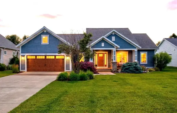 349 Parkside Lane, Douglas, MI 49406