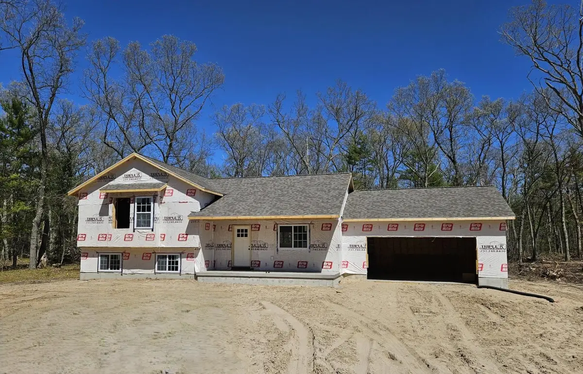 605 Spring Street, Whitehall, MI 49461 - #1