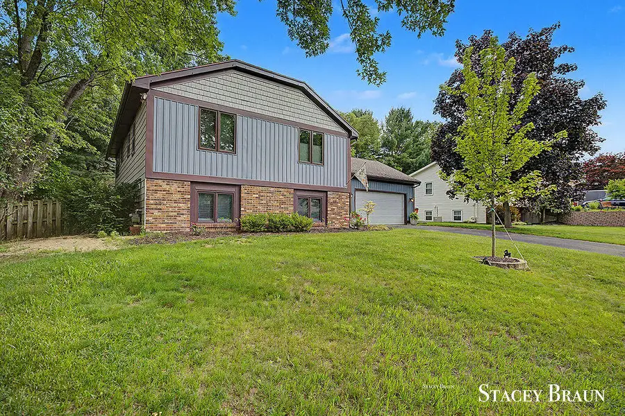 8264 Atlanta Court Ne, Rockford, MI 49341 - #3