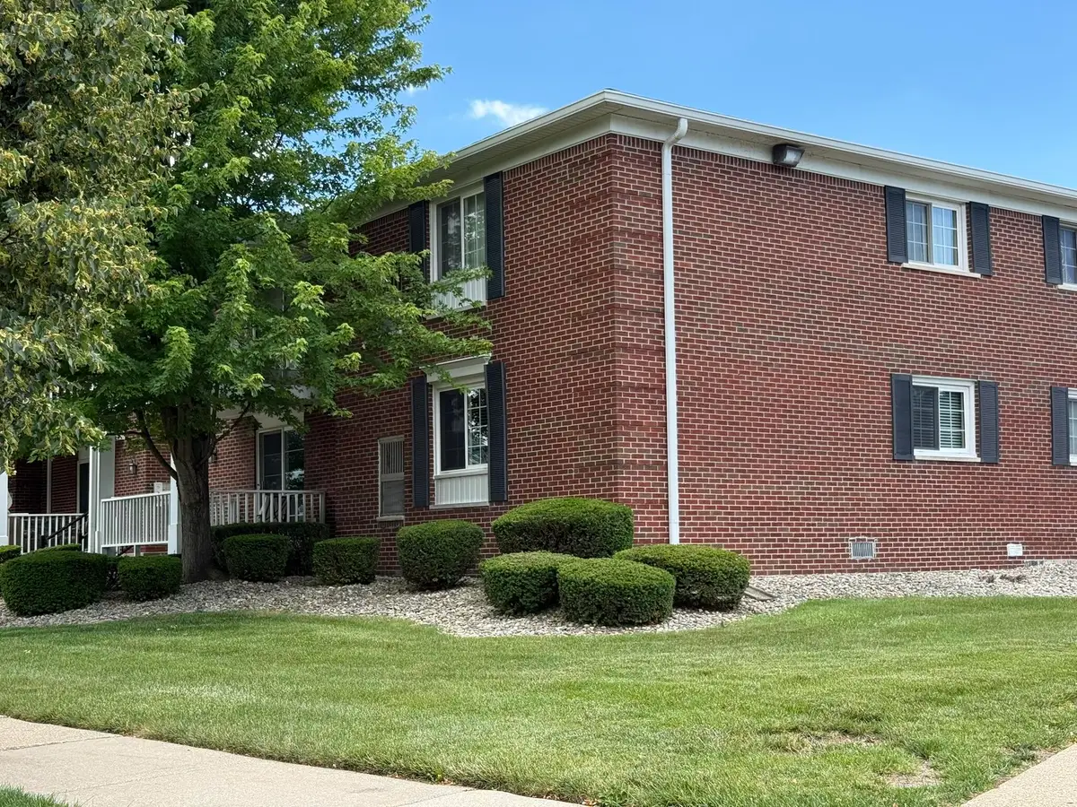 1749 Monticello Street #E4, Trenton, MI 48183 - #1
