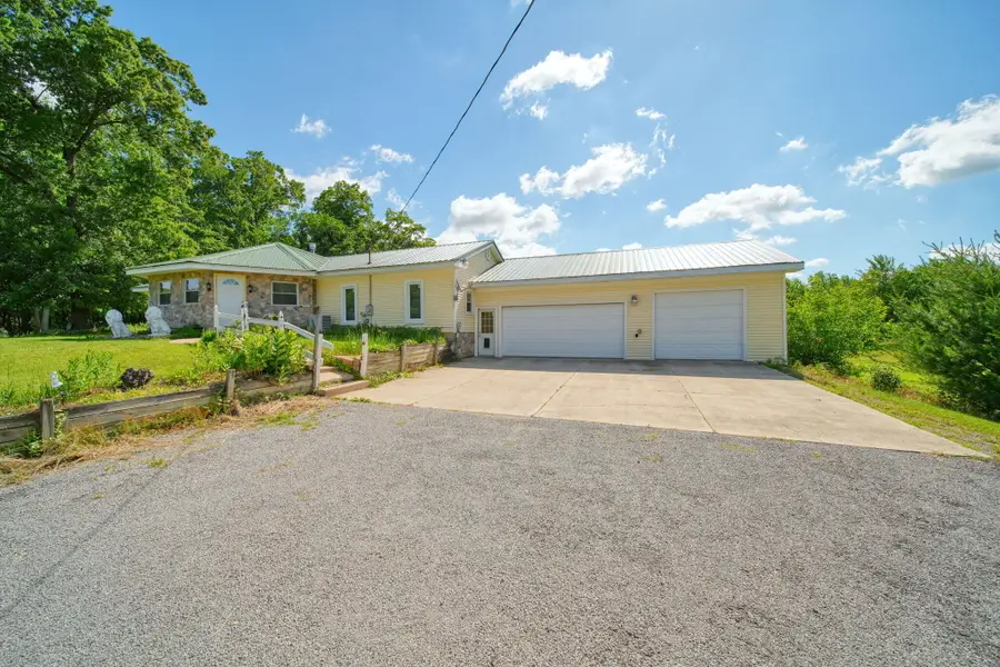 5995 N Sandstone Road, Jackson, MI 49201 - #2