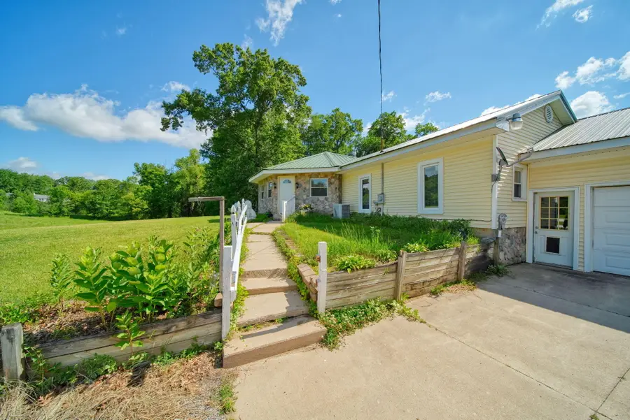5995 N Sandstone Road, Jackson, MI 49201 - #3