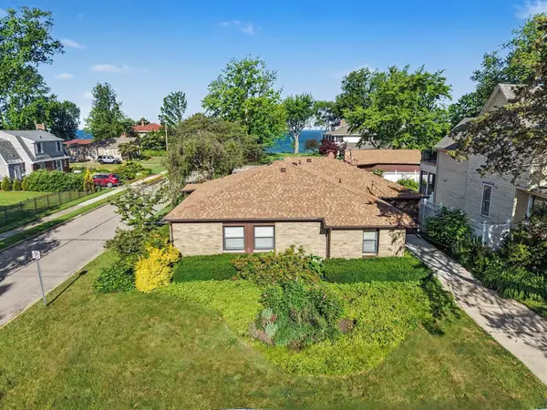 51 Pine Street, South Haven, MI 49090