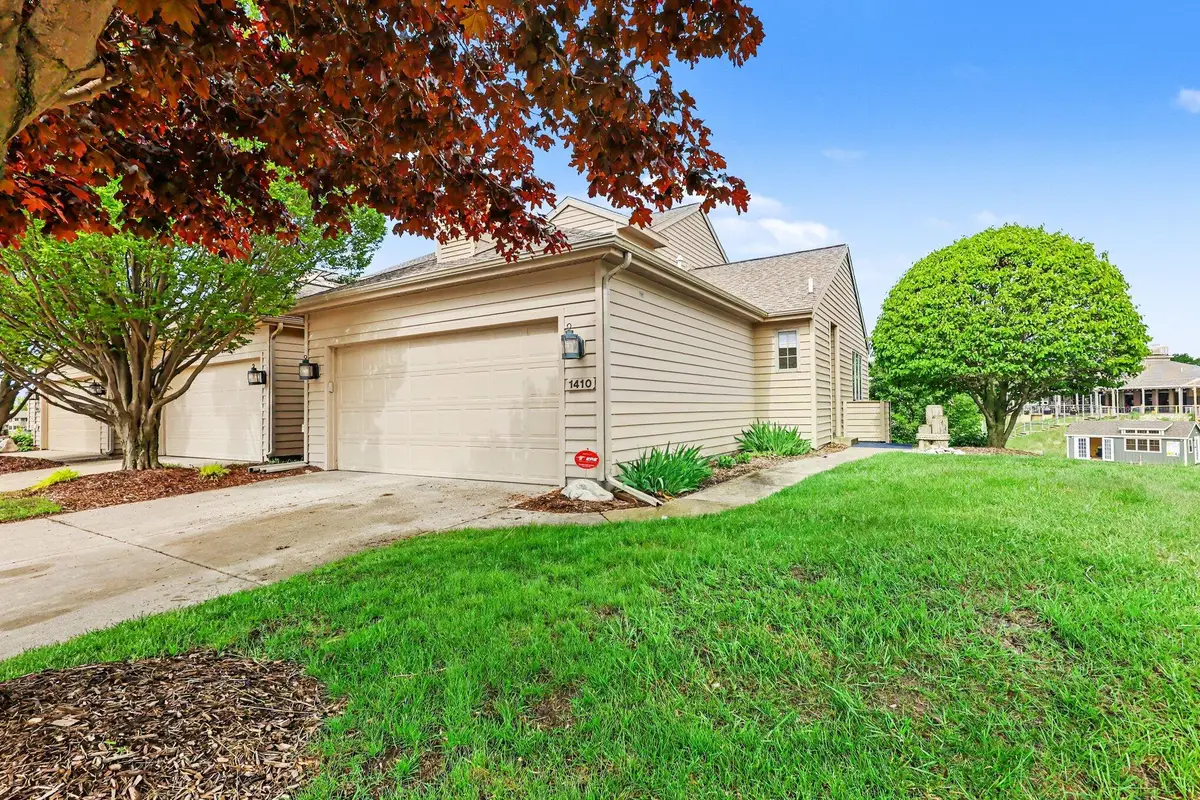 1410 E Harbour Towne Circle # 12, Muskegon, MI 49441 - #1
