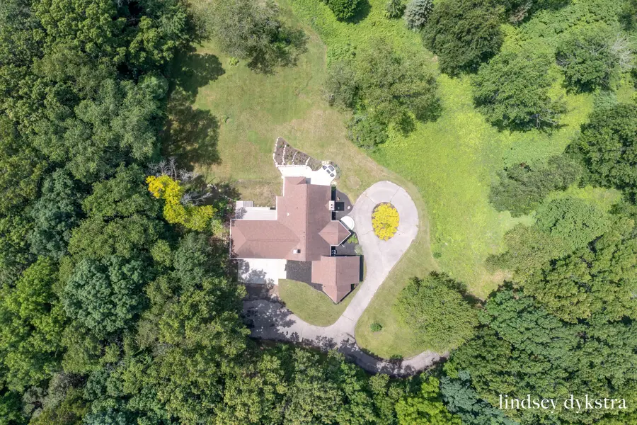 7718 Burrstone Drive Se, Caledonia, MI 49316 - #2