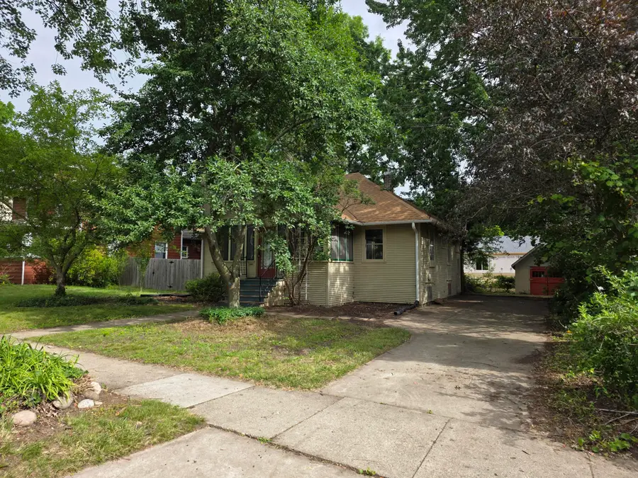 410 Griswold Street, Jackson, MI 49203 - #3